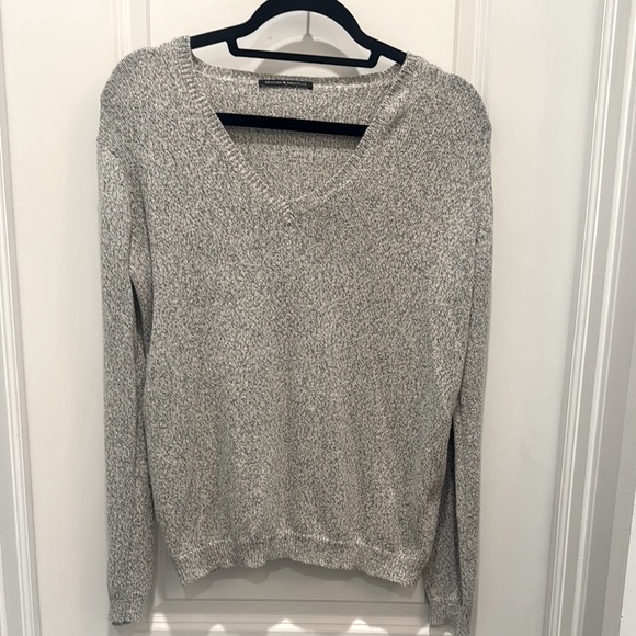 Brandy Melville Gray V-Neck Sweater with Ribbed Cuffs - Picture 2 of 7